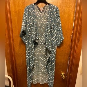 LuLaRoe - Shirley - M - Dusty blue w/white polka dots - NWT